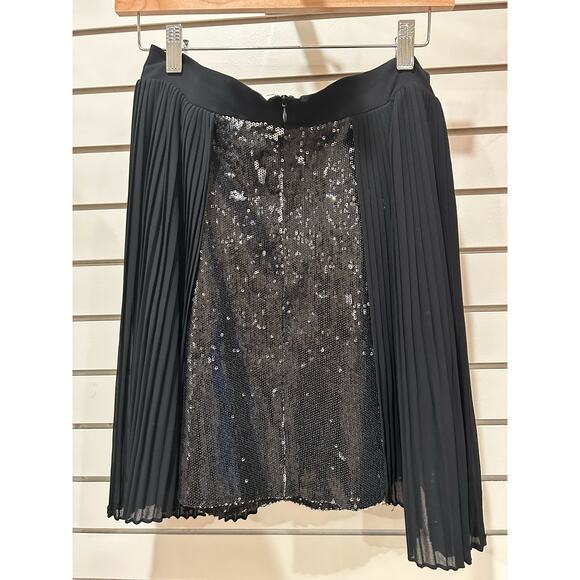 LF Skirt Sequin and Pleated Size M NWT - Picture 4 of 5